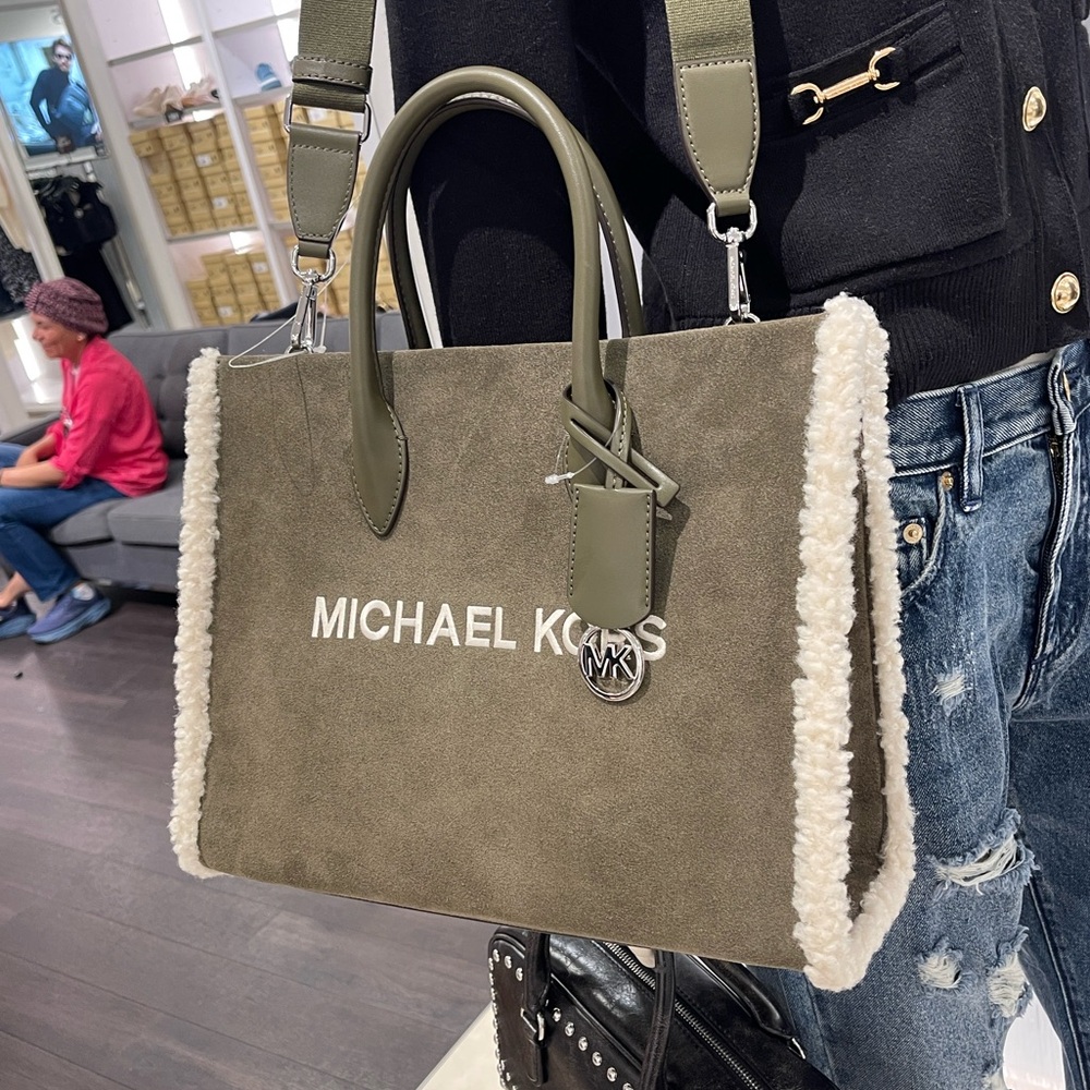 MICHAEL KORS Mirella Medium Suede and Faux Shearling Tote Bag
Olive 
NWT - Picture 9 of 16